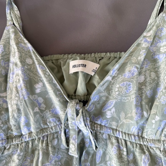 Hollister floral dress - Picture 3 of 5